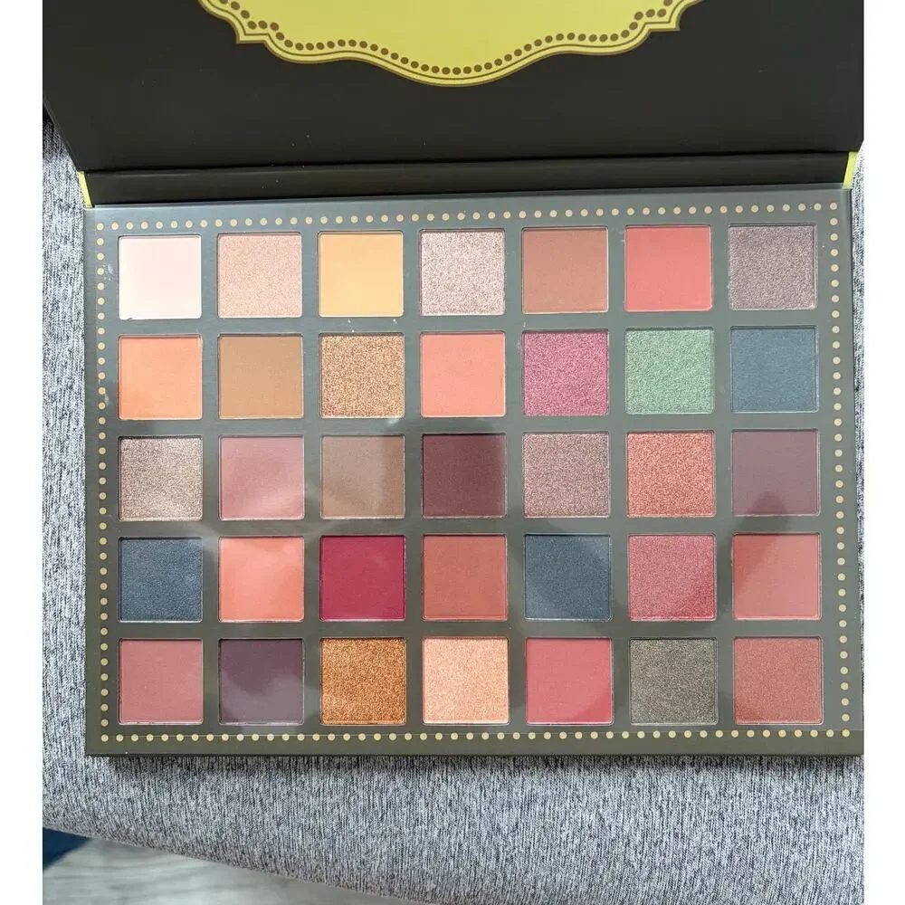 Beauty Creations Olivia 35 Color‎ Eyeshadow Palette